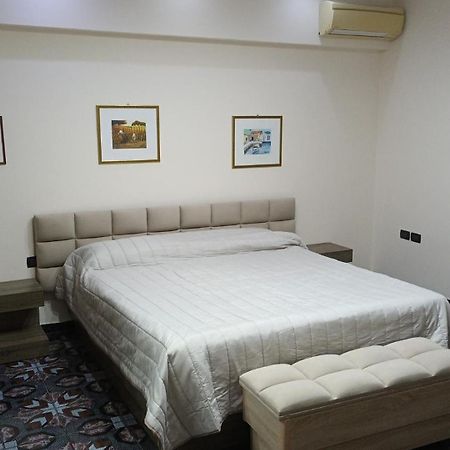 Royal Aparthotel Vlore Exterior photo